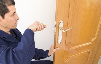Locksmith Master Shop Pittsburgh, PA 412-387-9471 Locksmith Master Shop Pittsburgh, PA 412-387-9471